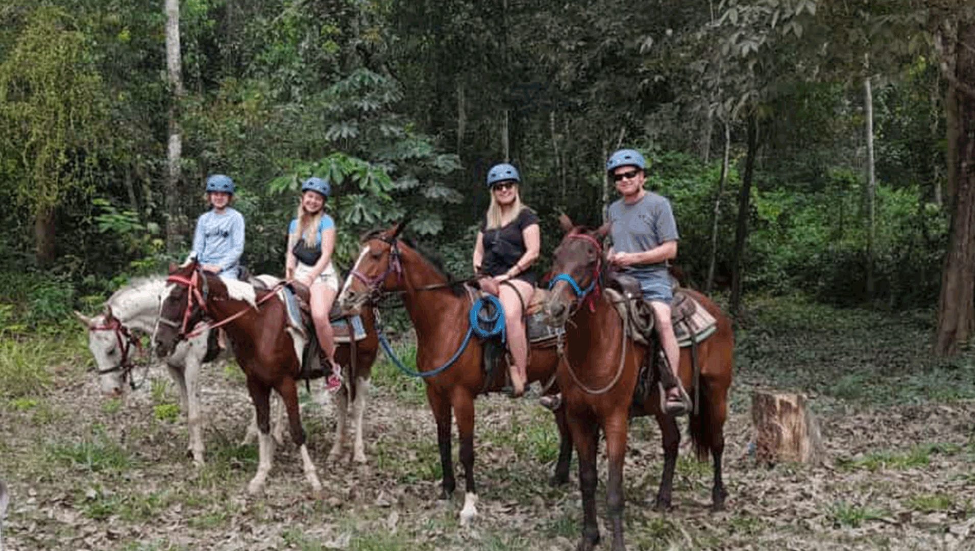 Horse Back Riding in Belize With Tour Belize Adventure